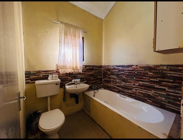 2 BEDROOM HOUSE FOR SALE IN SAVANNA CITY